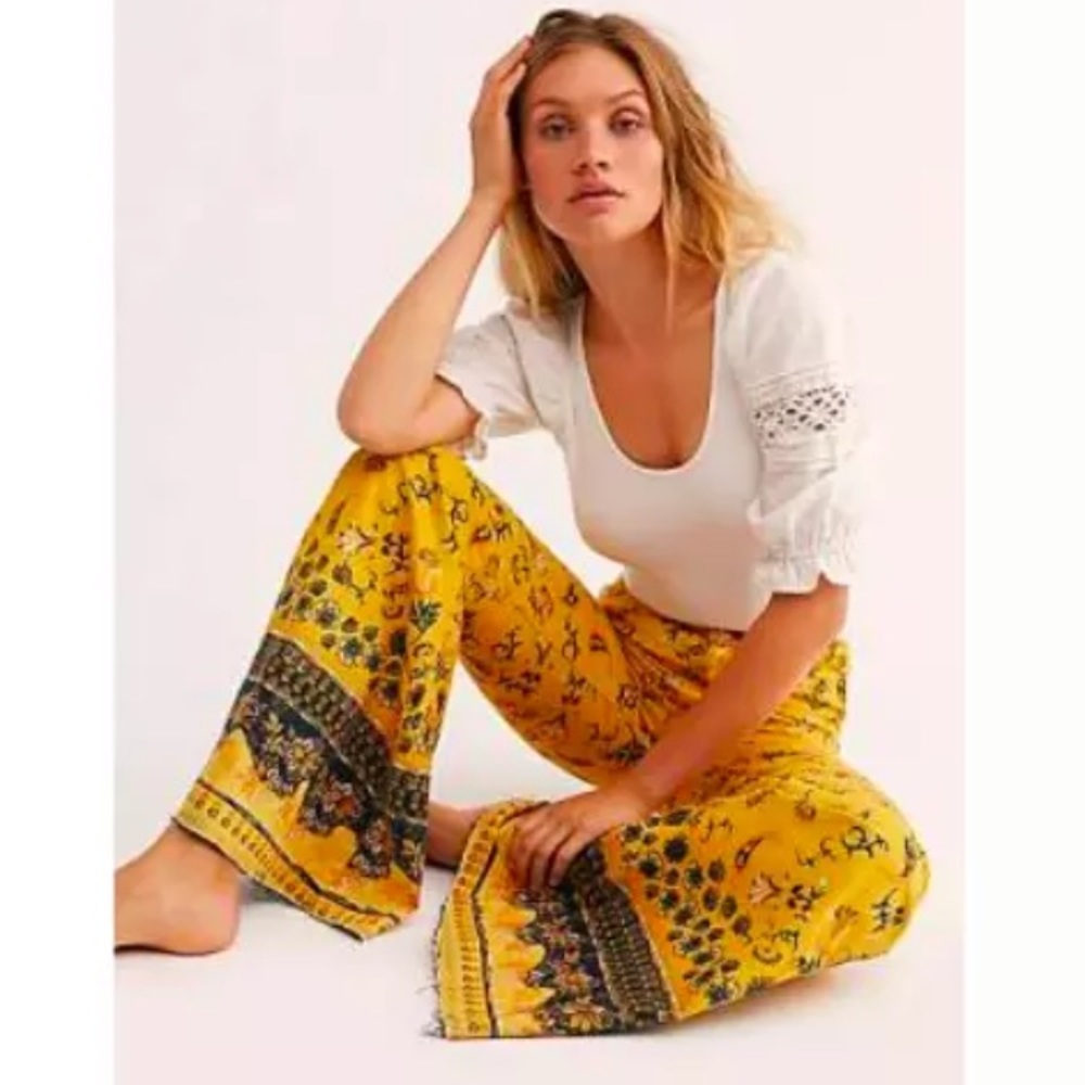 Free People Just Float On Printed Flare Jeans 28